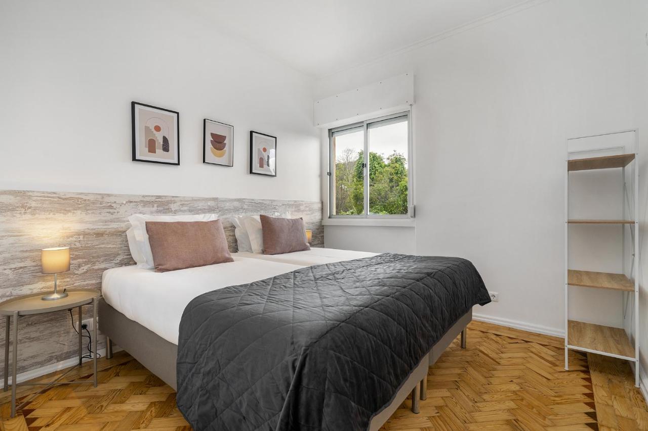 Whome Peaceful Alges Family Home Away From City Noise Lisboa Exteriör bild