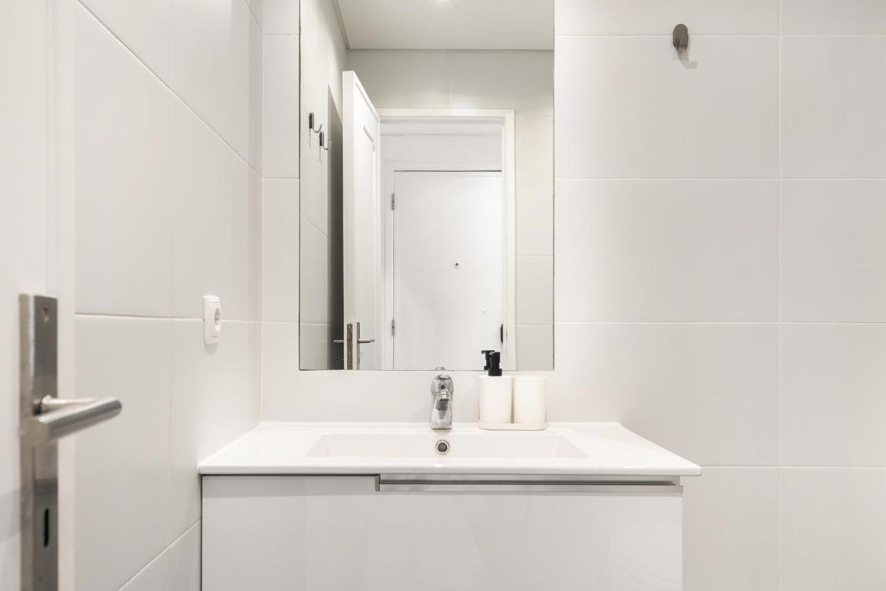 Whome Peaceful Alges Family Home Away From City Noise Lisboa Exteriör bild